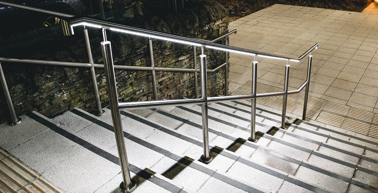Illuminated Round Stainless Handrail-image
